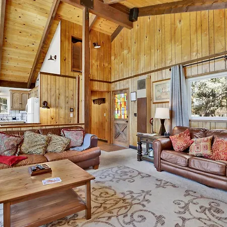 Villa Rustic Retreat #2419